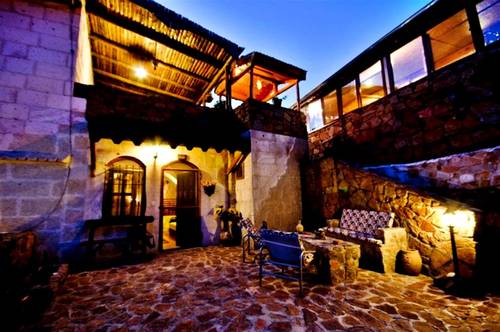 Adanos Konuk Evi