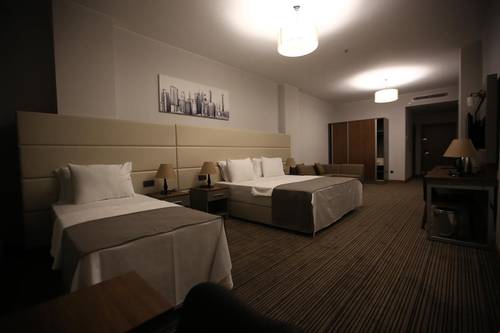 Familya Otel