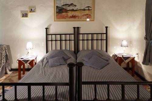 Bakkhos Guesthouse