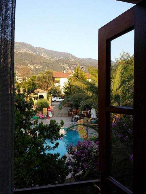 Gondol Apartments