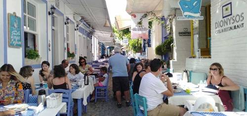 Dionysos Hotel