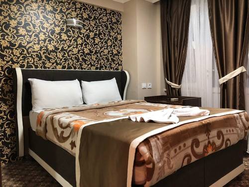 Metropol Hotel