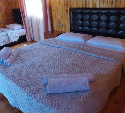 Happy Hotel