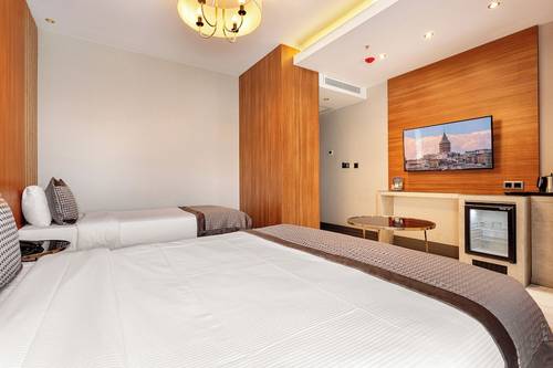 Santra Hotel