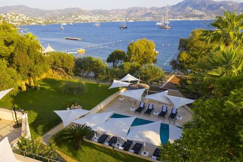 Farrys Boutique Hotel and Beach Club