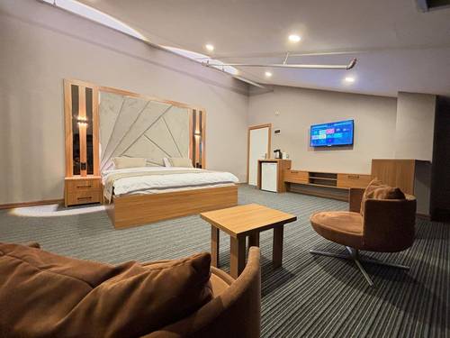 Vip Inn Hotel & Suites