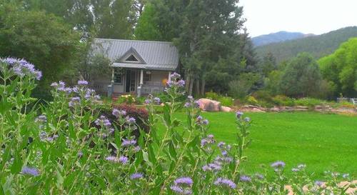 Apple Orchard Inn Cottages