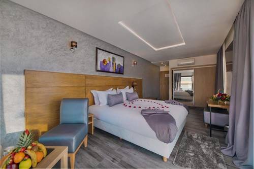 Stars Hotel