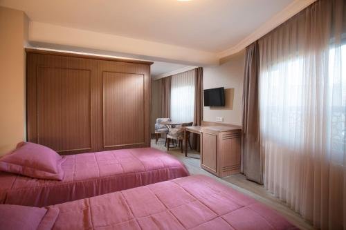 Halit Vargün Apart