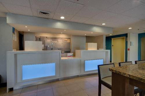 Holiday Inn Express Washington DC East-Andrews AFB