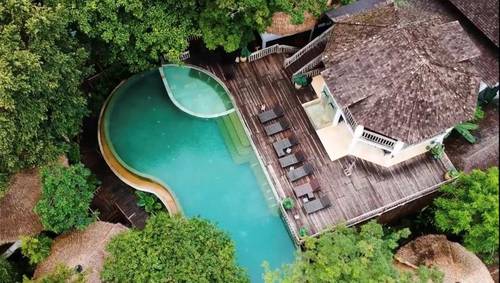Aana Resort & Spa
