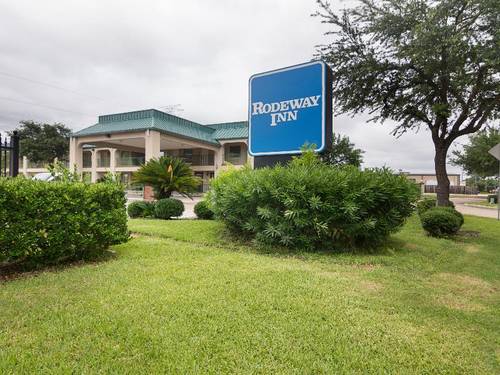Rodeway Inn & Suites Hwy 290 NW
