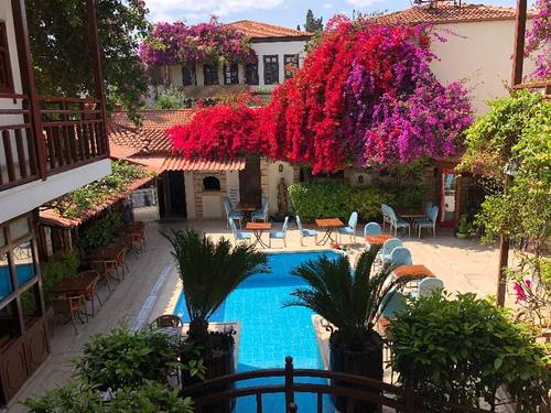 Karyatit hotel Kaleici