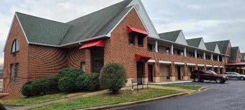 Red Roof Inn & Suites Cornelius – Lake Norman