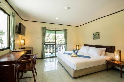 Dolphin Bay Beach Resort