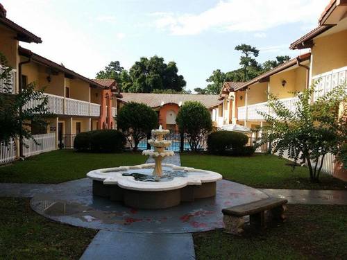 La Casa Inn And Suites