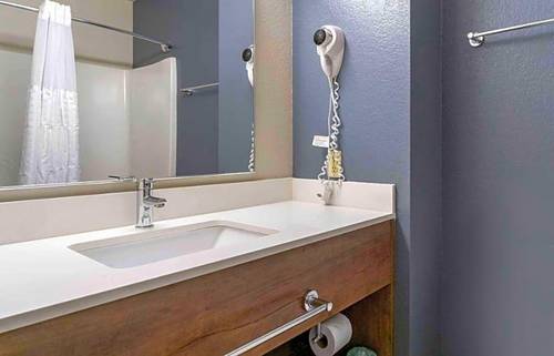 Extended Stay America Premier Suites Tampa Fairgro