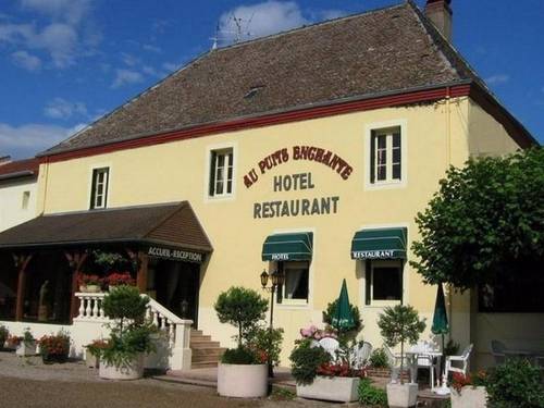 Logis Hotel Au Puits Enchante