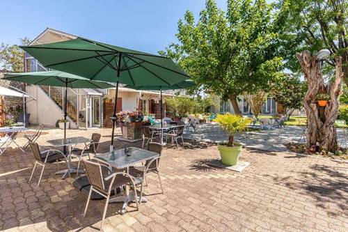 Hotel Les Vieux Acacias