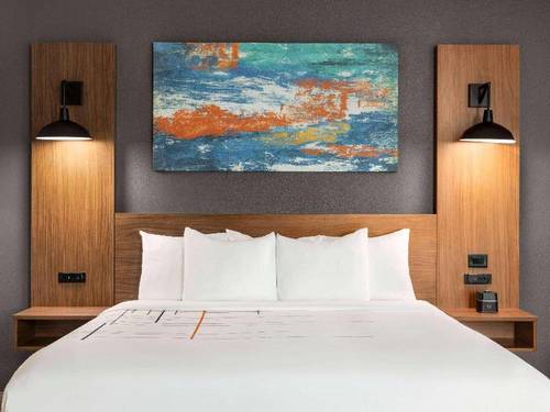 La Quinta Inn & Suites By Wyndham Austin South