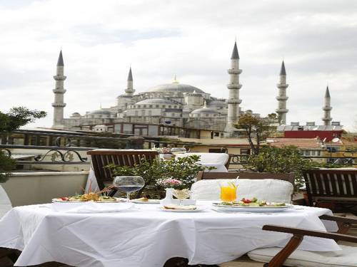 Acra Hotel