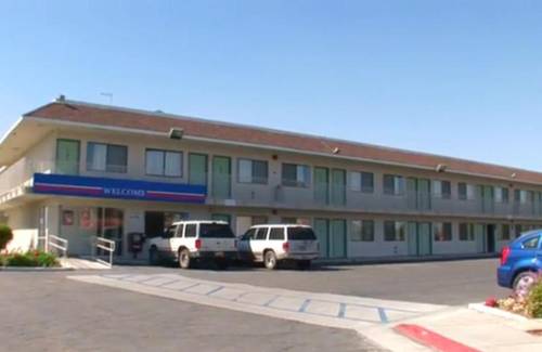 Motel 6 Bakersfield Airport