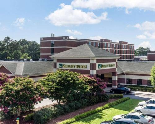 Quality Suites Lake Wright - Norfolk Airport