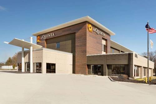 La Quinta Inn & Suites by Wyndham St Louis Route66