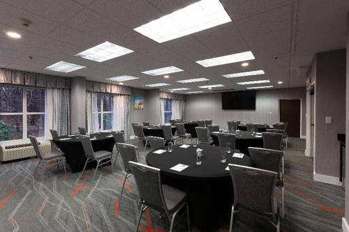 Hampton Inn & Suites Raleigh/Cary I-40 (PNC Arena)