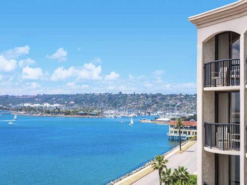 Hilton San Diego Airport / Harbor Island