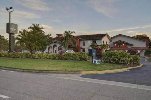 Clarion Pointe Tampa - Brandon Near Casino