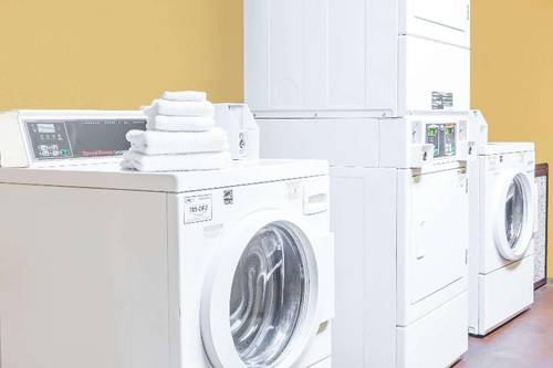 Days Inn by Wyndham Fort Lauderdale/Oakland Prk