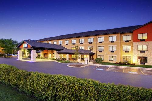 Holiday Inn Express & Suites Aurora- Napervillle