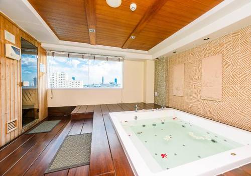 Lohas Residences Sukhumvit