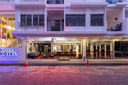 Grand Sunset Hotel