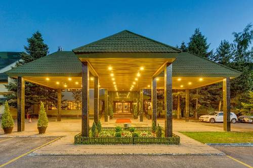 Grand Abant Hotel (Buyuk Abant Hotel)