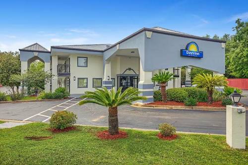 Days Inn by Wyndham Foley