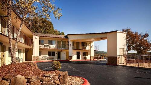 Quality Inn Clinton North