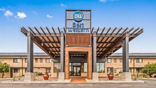 Best Western West Towne Suites