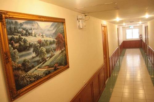 Navanakorn Golden View Hotel