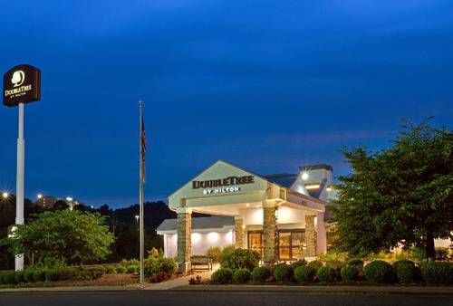 DoubleTree by Hilton Pittsburgh-Meadow Lands