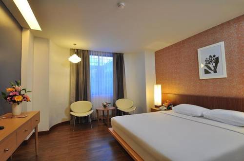 Flipper Lodge Hotel