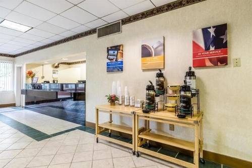 Econo Lodge Inn & Suites Chambersburg