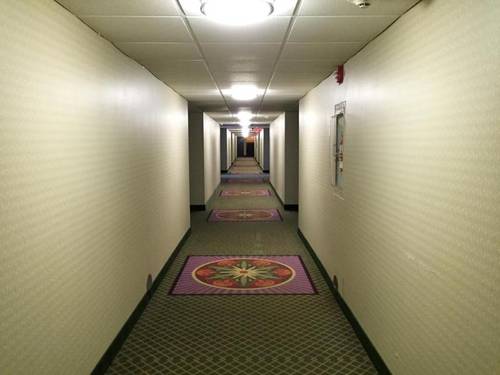 Badlands Inn & Suites