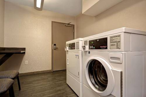 Hampton Inn Suites Columbia South Fort Meade Area