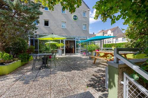 B&B HOTEL Chartres Centre Cathédrale