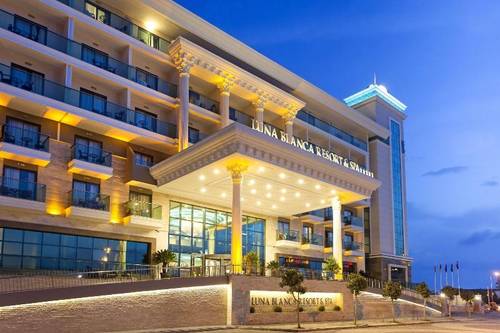 Luna Blanca Resort