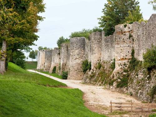 ibis Provins