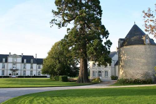 Chateau De Sully