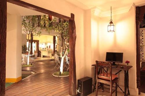 At Niman Conceptual Home